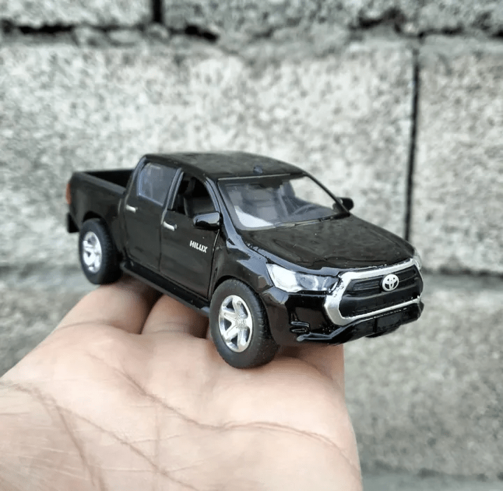 Pull-Back Metal Diecast 4x4 Revo Hilux For Kids